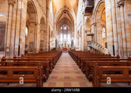 Bamberg, Deutschland - 12. Juli 2021: Bamberger Dom oder Bamberger Dom Kirche im Inneren der Bamberger Altstadt. Bamberg ist eine Stadt an der Regnitz in Ba Stockfoto