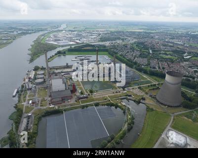 Luftaufnahme des Amercentrale Kohle- und Biomassekraftwerks in Geertruidenberg. Stockfoto