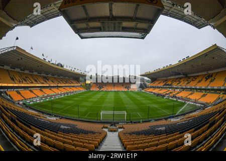 Wolverhampton, Großbritannien. September 2023. Allgemeine Ansicht von Molineux Stadium, Heimstadion von Wolverhampton Wandererswährend des Premier League Spiels Wolverhampton Wanderers vs Liverpool in Molineux, Wolverhampton, Großbritannien, 16. September 2023 (Foto: Mike Jones/News Images) in Wolverhampton, Großbritannien am 16. September 2023. (Foto: Mike Jones/News Images/SIPA USA) Credit: SIPA USA/Alamy Live News Stockfoto