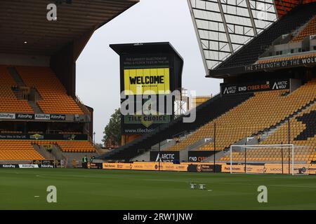 Wolverhampton, Großbritannien. September 2023. 16. September 2023; Molineux Stadium, Wolverhampton, West Midlands, England; Premier League Football, Wolverhampton Wanderers versus Liverpool; ein Blick auf das Stadion Credit: Action Plus Sports Images/Alamy Live News Stockfoto