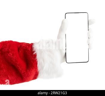 Weihnachtsmann hält Telefon mit leerem Bildschirm. Isoliert mit Beschneidungspfad Stockfoto