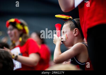 Hasselt, Belgien. September 2023. Fans während eines Spiels zwischen den belgischen Coppejans und Usbekisch Sultanow, dem ersten Spiel der Davis Cup World Group First Round Meeting zwischen Belgien und Usbekistan, Samstag, 16. September 2023, in Hasselt. BELGA FOTO JASPER JACOBS Credit: Belga News Agency/Alamy Live News Stockfoto