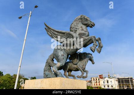 Cartagena, Kolumbien - 17. April 2022: Pegasus-Statuen in der Pegasus Wharf in Cartagena, Kolumbien Stockfoto