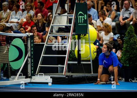 Hasselt, Belgien. September 2023. Die Abbildung zeigt einen Balljungen während eines Spiels zwischen den belgischen Coppejans und Usbekisch Sultanov, dem ersten Spiel im Davis Cup World Group First Round Meeting zwischen Belgien und Usbekistan, Samstag, 16. September 2023, in Hasselt. BELGA FOTO JASPER JACOBS Credit: Belga News Agency/Alamy Live News Stockfoto