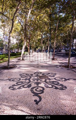 Portugiesische Fliesenpflaster (calcada portuguesa), Straßen mit Mosaikmuster in Lsbon Stockfoto