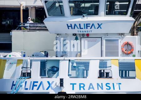 Halifax Ferry Transit Vessel, Captains Cockpit, Radar and Radio Antennae - regionaler Wassertransport, KANADA. Älteste Fähre in Nordamerika. Stockfoto