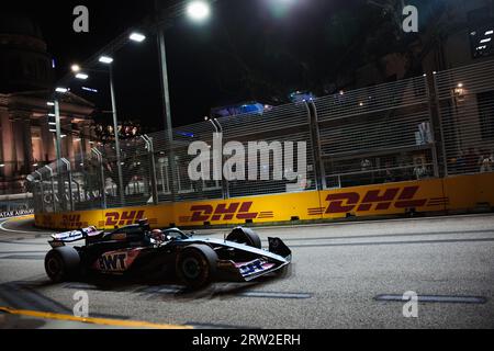 Singapur, Singapur. September 2023. Esteban Ocon (FRA) Alpine F1 Team A523. 16.09.2023. Formel-1-Weltmeisterschaft, Rd 16, Singapur Grand Prix, Marina Bay Street Circuit, Singapur, Qualifikationstag. Auf dem Foto sollte Folgendes stehen: XPB/Press Association Images. Quelle: XPB Images Ltd/Alamy Live News Stockfoto