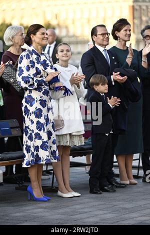 Stockholm, Schweden. September 2023. Kronprinzessin Victoria, Prinzessin Estelle, Prinz Oscar und Prinz Daniel beim Jubiläumskonzert auf Norrbro in Stockholm, Schweden, am 16. September 2023, im Zusammenhang mit der 50-jährigen Thronbesteigung von König Carl XVI. Gustaf. Foto: Jonas Ekströmer/TT/Code 10030 Credit: TT News Agency/Alamy Live News Stockfoto