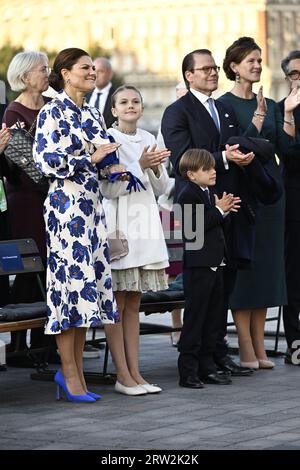 Kronprinzessin Victoria, Prinzessin Estelle, Prinz Oscar und Prinz Daniel beim Jubiläumskonzert auf Norrbro in Stockholm, Schweden, am 16. September 2023, im Zusammenhang mit der 50-jährigen Thronbesteigung von König Carl XVI. Gustaf. Foto: Jonas Ekströmer / TT / Code 10030 Stockfoto