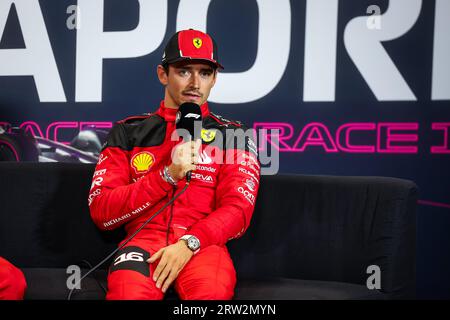 Singapur. September 2023. Singapur, Singapur. September 2023. LECLERC Charles (mco), Scuderia Ferrari SF-23, Portrait während des Formel 1 Singapore Grand Prix 2023, 15. Runde der Formel-1-Weltmeisterschaft 2023 vom 15. Bis 17. September 2023 auf dem Marina Bay Street Circuit in Singapur - Foto Florent Gooden/DPPI Credit: DPPI Media/Alamy Live News Stockfoto