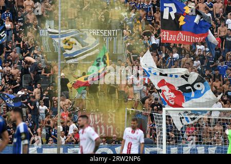 Pisa, Italien. September 2023. Fans von Pisa während Pisa SC gegen SSC Bari, italienische Fußball-Serie B Spiel in Pisa, Italien, 16. September 2023 Credit: Independent Photo Agency/Alamy Live News Stockfoto