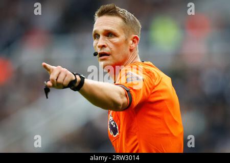 Newcastle, Großbritannien. September 2023. 16. September 2023; St James' Park, Newcastle, England; Premier League Football, Newcastle United gegen Brentford; Schiedsrichter Craig Pawson Credit: Action Plus Sports Images/Alamy Live News Stockfoto