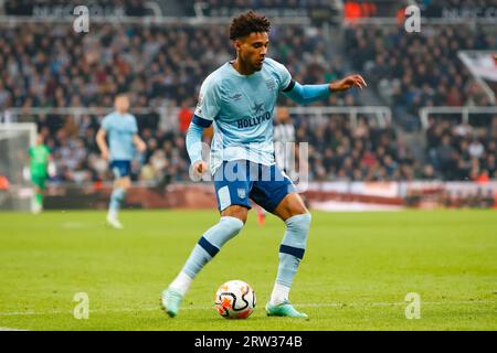 Newcastle, Großbritannien. September 2023. 16. September 2023; St James' Park, Newcastle, England; Premier League Football, Newcastle United gegen Brentford; Kevin Schade von Brentford Credit: Action Plus Sports Images/Alamy Live News Stockfoto