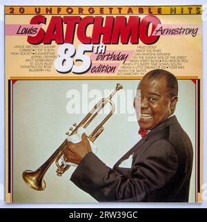 LP-Cover des 20 unvergesslichen Hits 85th Birthday Edition-Compilation-Albums von Louis Armstrong, das 1988 veröffentlicht wurde Stockfoto