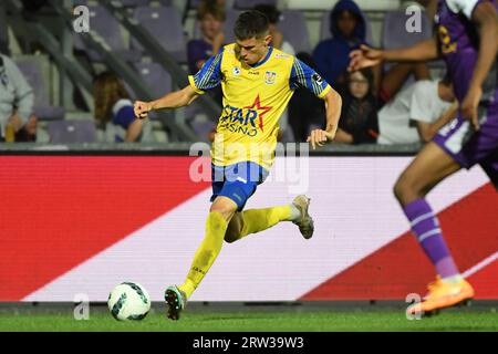 Antwerpen, Belgien. September 2023. Beverens David Hrncar ist am Samstag, den 16. September 2023, in Antwerpen in einem Fußballspiel zwischen Beerschot VA und SK Beveren am 05. Tag der 1B zweiten Liga der Challenger Pro League 2023-2024 in der belgischen Meisterschaft in Aktion zu sehen. BELGA PHOTO JILL DELSAUX Credit: Belga News Agency/Alamy Live News Stockfoto