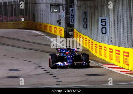 Marina Bay Street Circuit, Singapur. September 2023. 2023 Formel 1 Singapore Airlines Singapur Grand Prix; Qualifying Day; Nummer 31 Alpinfahrer Esteban Ocon während abendlicher Qualifikationsrunden Credit: Action Plus Sports/Alamy Live News Stockfoto