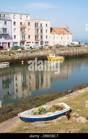 Boote im Hafen von St Andrews, Fife, Schottland, Vereinigtes Königreich Stockfoto