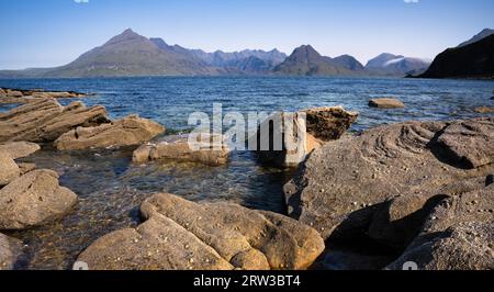 Elgol Skye Schottland. Cullin Hills Ab Elgol Beach Stockfoto