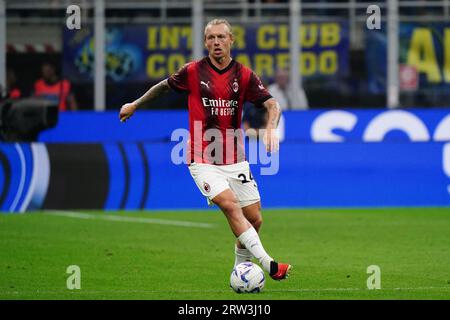 Mailand, Italien. September 2023. Simon Kjaer (AC Mailand) während des italienischen Meisterschafts-A-Fußballspiels zwischen dem FC Internazionale und dem AC Mailand am 16. September 2023 im Giuseppe Meazza Stadion in Mailand, Italien - Foto Morgese-Rossini/DPPI Credit: DPPI Media/Alamy Live News Stockfoto