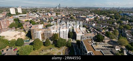 Acton ist eine Stadt im Westen Londons, England, innerhalb des Londoner Borough of Ealing Stockfoto
