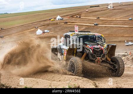 Fontaine Fourches, Frankreich. September 2023. 555 HENON PASCAL, CHARLIER NICOLAS, DRAGON RALLY, CAN AM, ACTION während der 31. Auflage des 24 Heures Tout Terrain de France, vom 16. Bis 17. September 2023 auf dem Circuit de Fontaine Fourches, in Fontaine-Fourches, Frankreich - Foto Damien Saulnier/DPPI Credit: DPPI Media/Alamy Live News Stockfoto