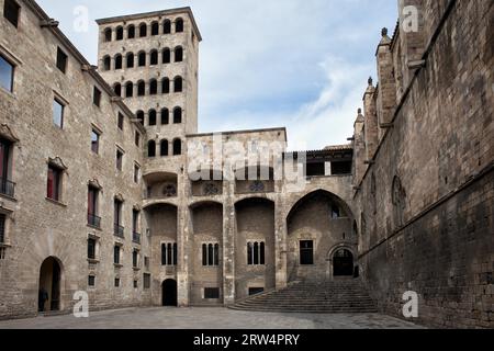 Torre Mirador und Palau del Lloctinent am Placa del Re in Barcelona, Katalonien, Spanien Stockfoto