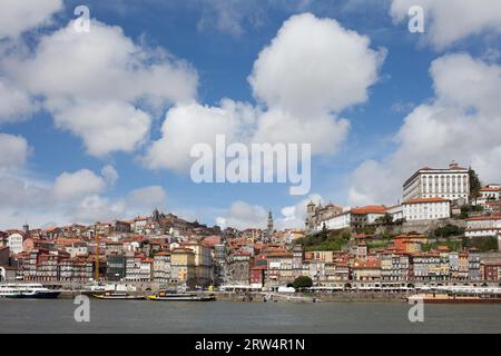 Altstadt von Porto Skyline in Portugal Stockfoto