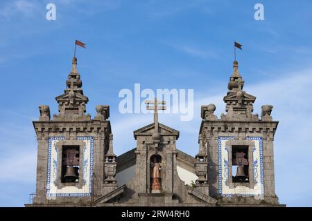 Kirche Saint Ildefonso (Igreja de Santo Ildefonso) Glockentürme in Porto, Porto, Portugal, barocke Architektur aus dem 18. Jahrhundert Stockfoto