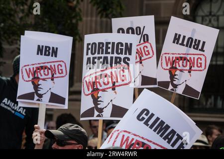 MELBOURNE, AUSTRALIEN, 16. März: März im März Protest für die Macht der Menschen, ein Misstrauensvotum gegen die Liberalen, Tony Abbott führte die Regierung an Stockfoto