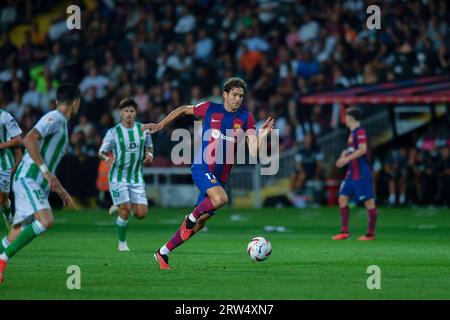 Barcelona, Spanien. September 2023. FC BARCELONA gegen REAL BETIS 16. September 2023 Marcos Alonso (17) des FC Barcelona während des Spiels zwischen dem FC Barcelona und Real Betis, entsprechend dem zweiten Tag von La Liga EA Sports im Olimpic Stadium Lluis Companys of Montjuic in Barcelona, Spanien. Quelle: Rosdemora/Alamy Live News Stockfoto