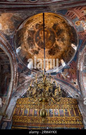 Inneneinrichtung, Altar, Fresken, Kloster Moni Thari in der Nähe von Laerma aus dem 12. Jahrhundert, dem Heiligen Michael, einer der wichtigsten Ordensleute Stockfoto