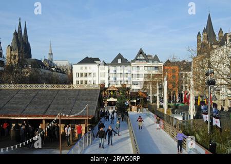 Weihnachtsmarkt auf dem Heumarkt Stockfoto