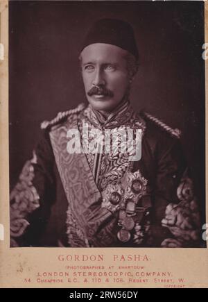 Charles George Gordon "Gordon Pascha" , "Chinese Gordon" (1833-85) in ägyptischer Uniform um 1877 Stockfoto