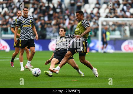 Fabio Miretti vom Juventus FC und Danilo vom Juventus FC während des Spiels zwischen Juventus FC und SS Lazio am 16. September 2023 im Allianz Stadion in T Stockfoto