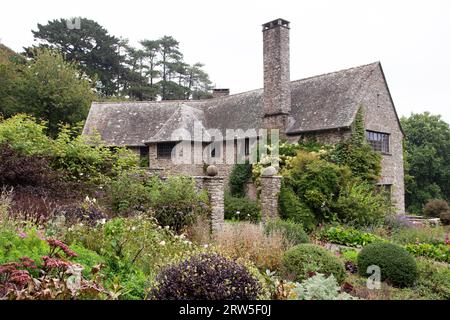 Seitenansicht des historischen Gebäudes Coleton Fishacre Stockfoto