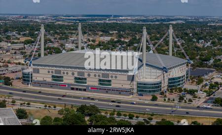 San Antonio, TX, USA. September 2023. 14. September 2023-San Antonio, TX: Luftaufnahme des Alamodome in San Antonio, Texas. Der Alamodome ist die Heimat der NBA San Antonio Spurs. (Bild: © Walter G Arce SR Grindstone Medi/ASP) NUR REDAKTIONELLE VERWENDUNG! Nicht für kommerzielle ZWECKE! Stockfoto