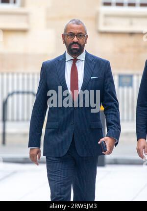 London, England, Großbritannien. September 2023. Außenminister JAMES ist vor der BBC zu sehen, bevor er in der Laura Kuenssberg-Show auftritt. (Bild: © Tayfun Salci/ZUMA Press Wire) NUR REDAKTIONELLE VERWENDUNG! Nicht für kommerzielle ZWECKE! Stockfoto