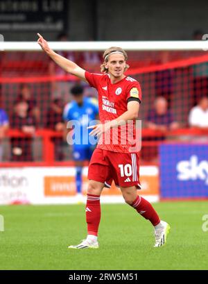 Ronan Darcy von Crawley während des Sky Bet EFL League Two Matches zwischen Crawley Town und Tranmere Rovers im Broadfield Stadium, Crawley, UK - 16. September 2023 Foto Simon Dack / Telephoto Images nur redaktionell verwendbar. Kein Merchandising. Für Football Images gelten die FA- und Premier League-Einschränkungen, einschließlich keine Nutzung des Internets/Mobilgeräts ohne FAPL-Lizenz. Für weitere Informationen wenden Sie sich bitte an Football Dataco Stockfoto