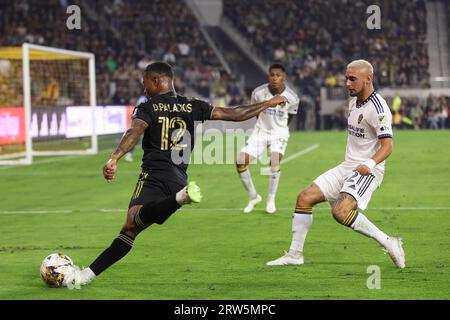 Los Angeles, Kalifornien, USA. September 2023. Los Angeles FC-Verteidiger DIEGO PALACIOS (12) überquert den Ball während eines MLS-Fußballspiels zwischen Los Angeles Galaxy und Los Angeles FC im BMO Stadium in Los Angeles, Kalifornien. (Bild: © Brenton TSE/ZUMA Press Wire) NUR REDAKTIONELLE VERWENDUNG! Nicht für kommerzielle ZWECKE! Stockfoto