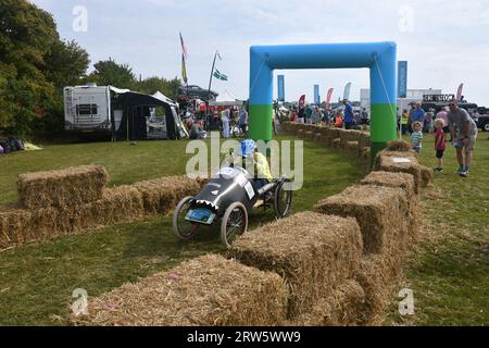 Seifendose Derby. Kids Go Kart Challenge. Kop Hill Climb 2023. Klassisches Motorsport-Event in Princes Risborough, Buckinghamshire. Kinder. UK Stockfoto