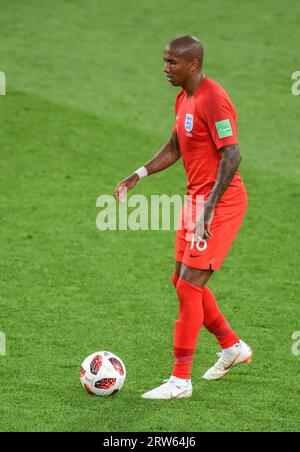 Moskau, Russland – 3. Juli 2018. Die englische Fußballnationalmannschaft Ashley Young in Aktion während des Achtelfinalspiels der Weltmeisterschaft 2018 gegen Kolumbien und eng Stockfoto