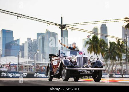 OCON Esteban (fra), Alpine F1 Team A523, Portrait Driver Parade des Pilotes während des Formel 1 Singapore Airlines Grand Prix 2023, 15. Runde der Formel-1-Weltmeisterschaft 2023 vom 15. Bis 17. September 2023 auf dem Marina Bay Street Circuit in Singapur Stockfoto