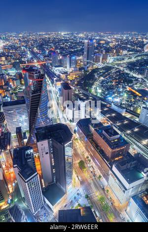 Nagoya, Japans Stadtbild von oben bei Nacht. Stockfoto