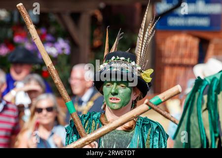 Morris-Tänzer beim Potty Festival in Sheringham Stockfoto