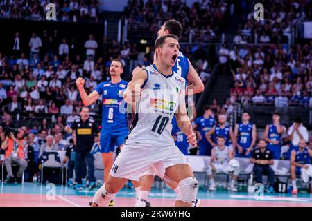 Rom, Italien. September 2023. Leonardo Scanferla aus Italien beim Finale der Goldmedaille des CEV Eurovolley 2023 für Männer zwischen Italien und Polen. Polen gewinnt CEV Euroovolley 2023 mit 0-3 Punkten gegen Italien Credit: SOPA Images Limited/Alamy Live News Stockfoto