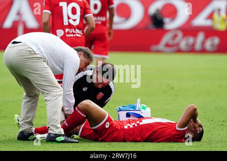 Monza, Italien. September 2023. Gianluca Caprari (AC Monza) verletzte sich während AC Monza gegen US Lecce, italienisches Fußballspiel der Serie A in Monza, Italien, 17. September 2023 Credit: Independent Photo Agency/Alamy Live News Stockfoto