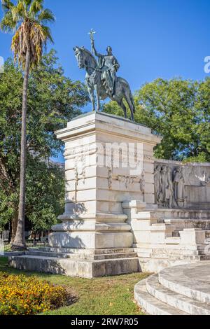 Bronzestatue einer weiblichen Figur zu Pferd, die den Frieden repräsentiert - Teil des Denkmals für die Verfassung von 1812 auf der Plaza de Espana, Cadiz, Spanien Stockfoto
