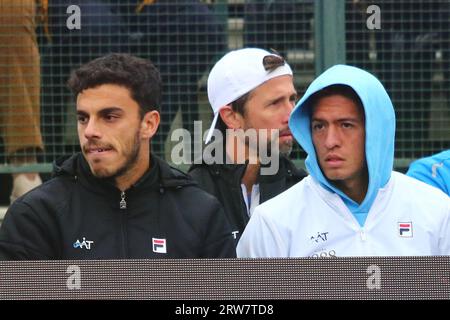 Buenos Aires, Argentinien. September 2023. Fran Cerundolo und Sebastian Baez aus Argentinien beobachten das vierte Spiel des Davis Cup im Buenos Aires Lawn Tennis Club ( Credit: Néstor J. Beremblum/Alamy Live News) Stockfoto