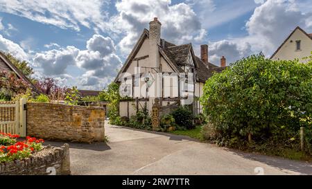 Das Spukhotel Fleece Inn Pub in Worcestershire, Bretforton. Stockfoto