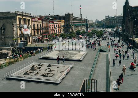 Mexiko-Stadt, Mexiko - 11. Mai 2023: Blick auf die antike aztekische Ausgrabungsstätte im Museo Templo Mayor. Hochwertige Fotos Stockfoto